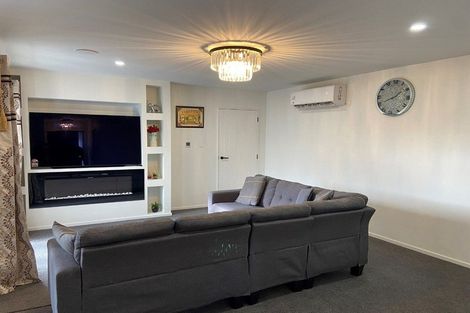 Photo of property in 6 Crosado Place, Rolleston, 7614