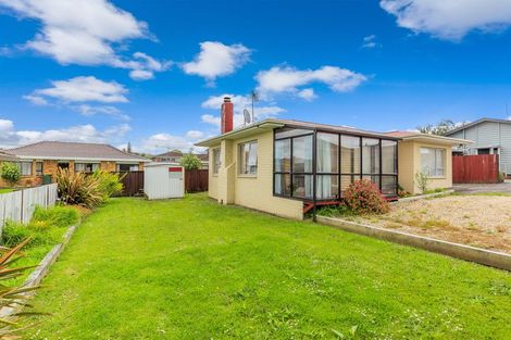 Photo of property in 114 Titirangi Road, New Lynn, Auckland, 0600