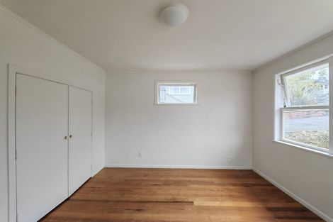 Photo of property in 11 Cypress Place, Sunnynook, Auckland, 0620