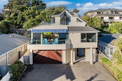 Photo of property in 24 Sunset Parade, Plimmerton, Porirua, 5026