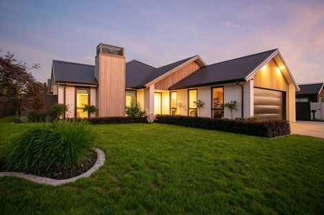 Photo of property in 14 Ruge Court, Cambridge, 3434