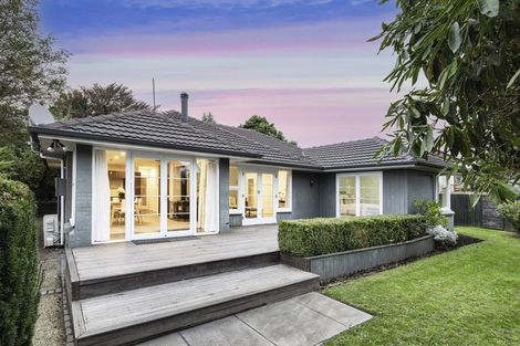 Photo of property in 11 Colina Street, Avonhead, Christchurch, 8042