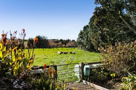Photo of property in 97 Manutahi Road, Tarurutangi, New Plymouth, 4372