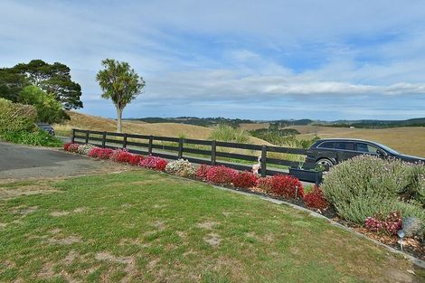 Photo of property in 290 Shanks Road, Helensville, 0875