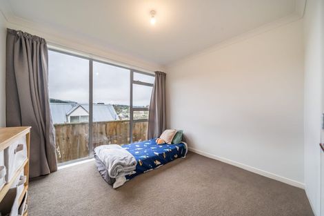 Photo of property in 90 Sunstone Crescent, Timberlea, Upper Hutt, 5018