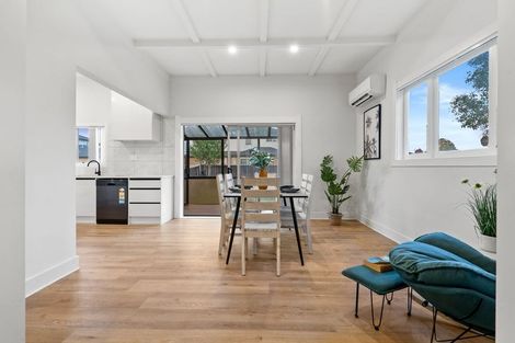 Photo of property in 76 Manuroa Road, Takanini, 2112