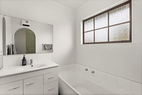 Photo of property in 10 Rush Place, Havelock North, 4130