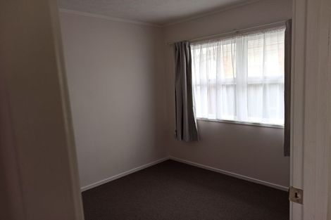 Photo of property in 2/8 Waikaremoana Place, Pakuranga Heights, Auckland, 2010