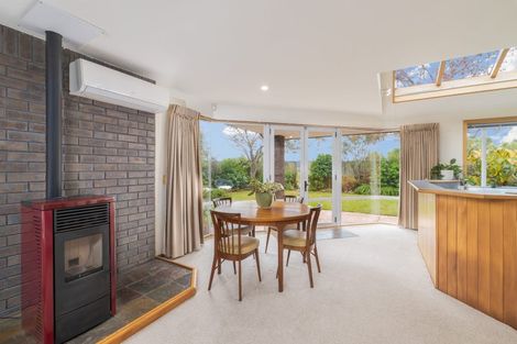 Photo of property in 31 Millcroft Place, Parklands, Christchurch, 8083