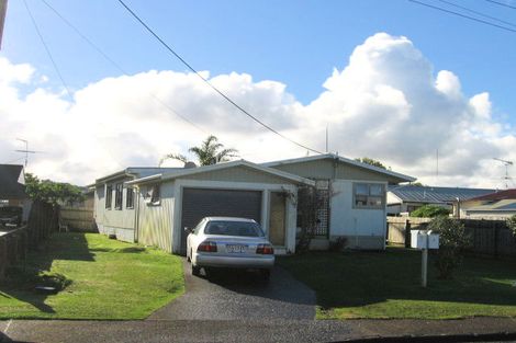 Photo of property in 52 Doment Crescent, Orewa, 0931
