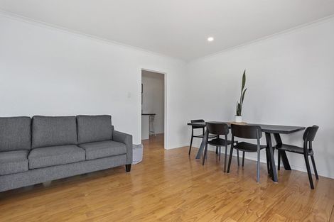Photo of property in 25 Essex Street, Te Atatu South, Auckland, 0610