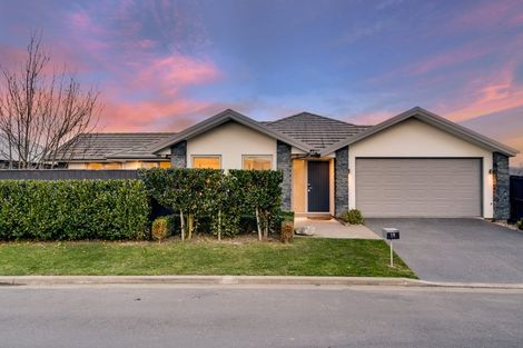 Photo of property in 19 Maka Lane, Halswell, Christchurch, 8025