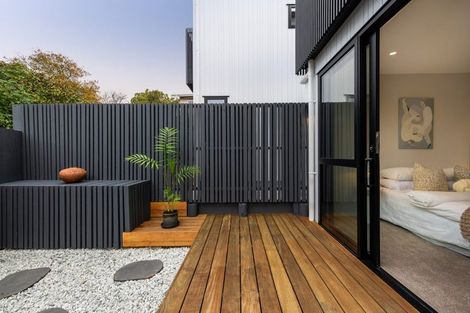 Photo of property in 15b Kiri Place, Mairangi Bay, Auckland, 0630