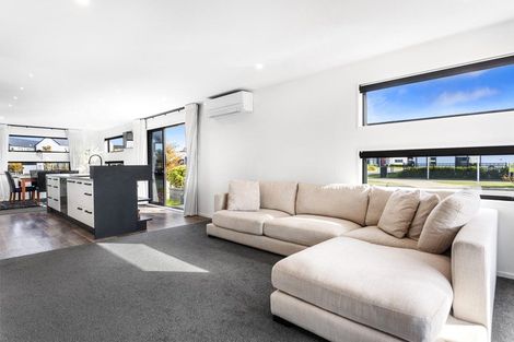 Photo of property in 24 Grey Way, Russley, Christchurch, 8042