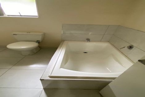 Photo of property in 79a Stanley Road, Glenfield, Auckland, 0629