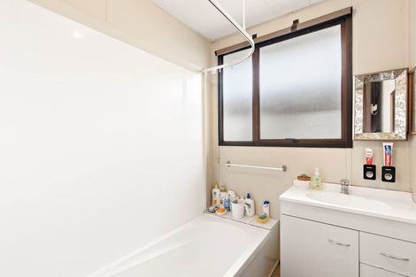 Photo of property in 33 Starforth Place, Henderson, Auckland, 0612