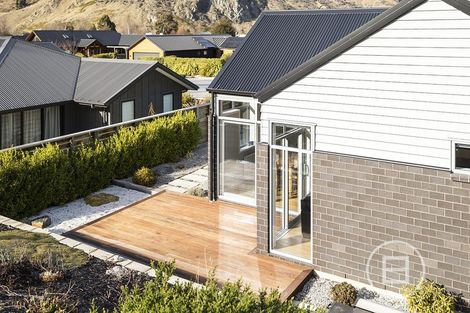Photo of property in 12 Morepork Way, Arthurs Point, Queenstown, 9371