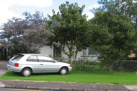 Photo of property in 25 Neil Avenue, Te Atatu Peninsula, Auckland, 0610