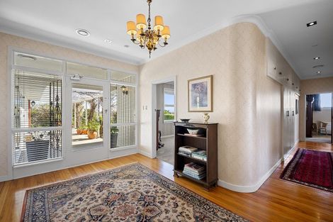 Photo of property in 7 Upper Crichton Terrace, Cashmere, Christchurch, 8022