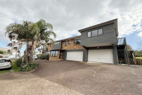 Photo of property in 9 Cambric Place, Botany Downs, Auckland, 2010