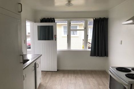 Photo of property in 9 Kotuku Street, Te Atatu Peninsula, Auckland, 0610