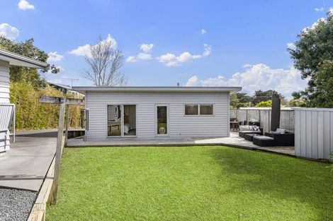 Photo of property in 6 Poplar Road, Stanmore Bay, Whangaparaoa, 0932