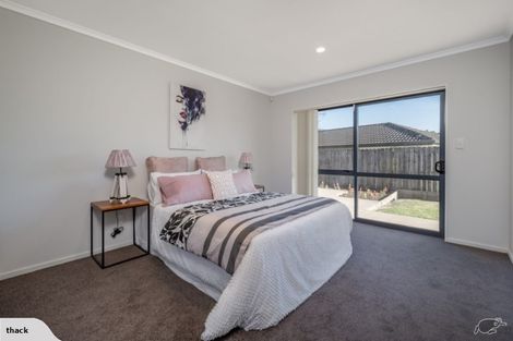 Photo of property in 3 Naul Place, East Tamaki Heights, Auckland, 2016