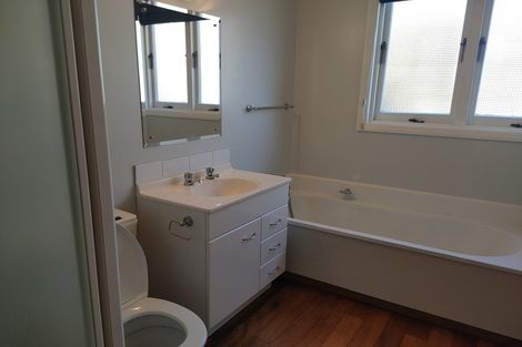 Photo of property in 17 Birdwood Road, Waterloo, Lower Hutt, 5011