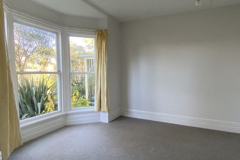 Photo of property in 98 Rolleston Street, Mount Cook, Wellington, 6021