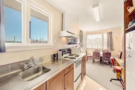 Photo of property in 2 Kiwi Street, East Gore, Gore, 9710