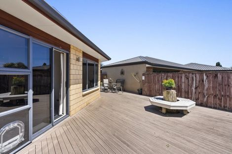 Photo of property in 2a Wallath Road, Westown, New Plymouth, 4310