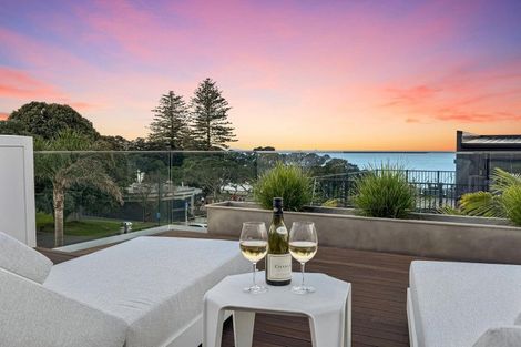Photo of property in 15 The Strand, Takapuna, Auckland, 0622