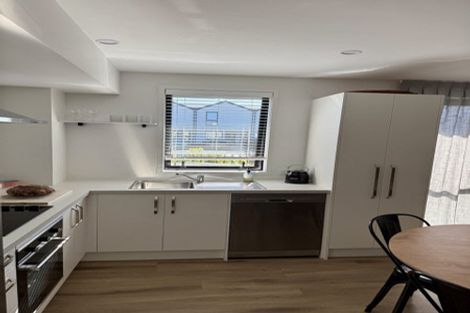 Photo of property in 35 Cessna Crescent, Mangere, Auckland, 2022