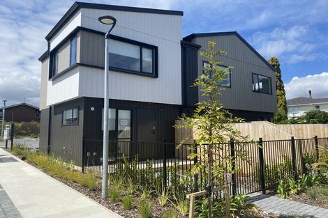 Photo of property in 22 Paetai Lane, Te Atatu Peninsula, 0610