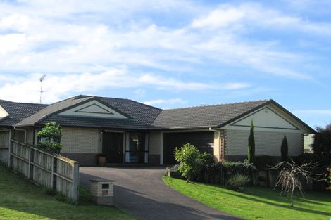 Photo of property in 6 Kath Hopper Drive, Orewa, 0931