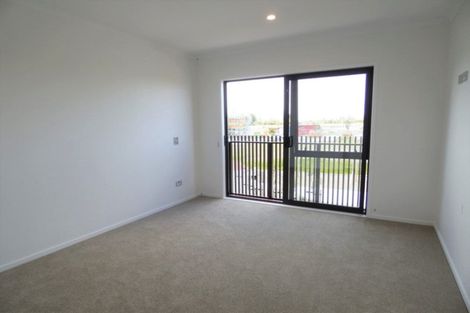 Photo of property in 9/25 Sidney Wallingford Way, Hobsonville, Auckland, 0616