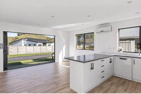 Photo of property in 18 Tuamotu Park, Wainui, Gisborne, 4010