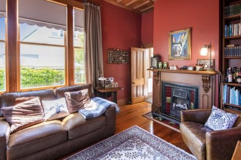 Photo of property in 1 Kerr Street, Devonport, Auckland, 0624