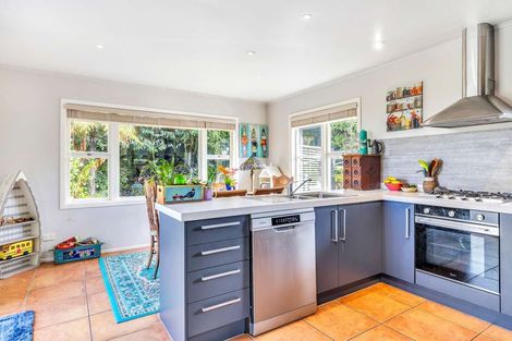 Photo of property in 2 Alberta Street, Acacia Bay, Taupo, 3330