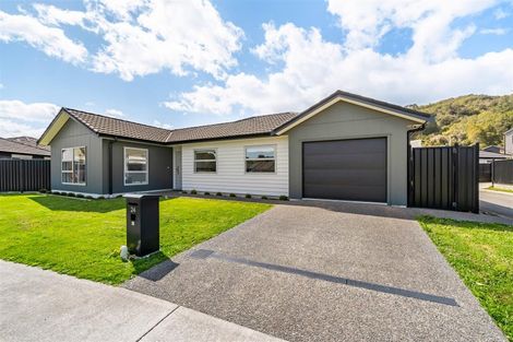 Photo of property in 24 Fenwick Crescent, Wallaceville, Upper Hutt, 5018