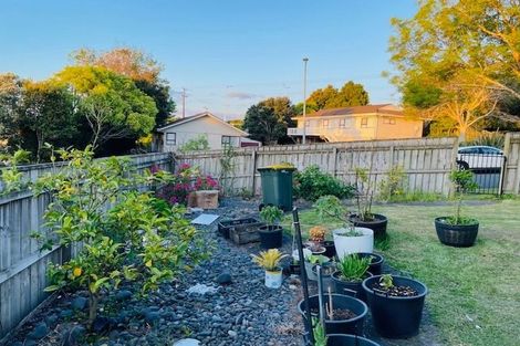 Photo of property in 30 Santiago Crescent, Unsworth Heights, Auckland, 0632