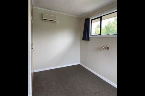 Photo of property in 17 Ostend Place, Avonhead, Christchurch, 8042