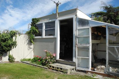 Photo of property in 9 Oxford Street, Waimate, 7924
