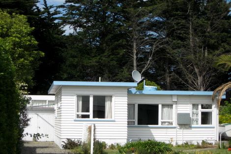 Photo of property in 27 Kiwi Avenue, Waikuku Beach, 7473