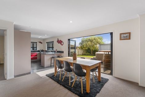 Photo of property in 19 Brompton Close, Richmond Heights, Taupo, 3330