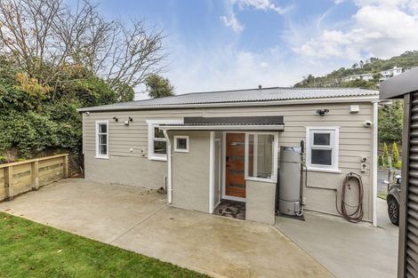 Photo of property in 112b Newlands Road, Newlands, Wellington, 6037