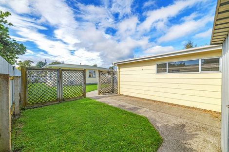 Photo of property in 18 Acacia Street, Kelvin Grove, Palmerston North, 4414