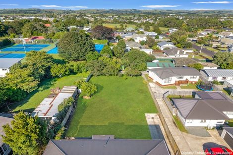 Photo of property in 12a Racecourse Road, Waiuku, 2123
