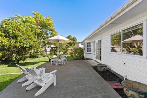 Photo of property in 6 Adonis Place, Half Moon Bay, Auckland, 2012