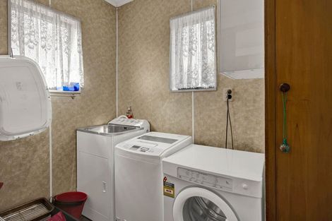 Photo of property in 10 Murdoch Street, Hawera, 4610